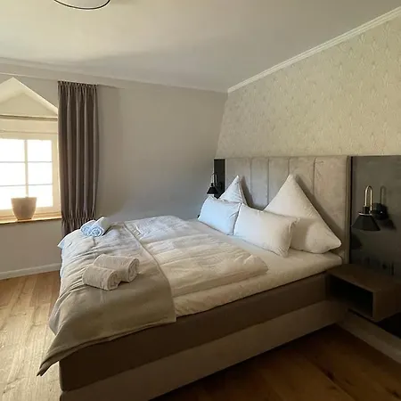 מלון Schlosshotel Brilon-Wald