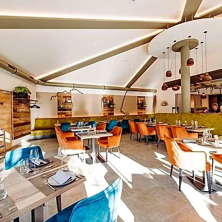 מלון Schlosshotel Brilon-Wald