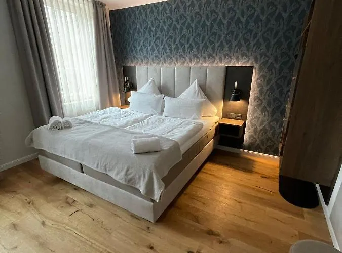 מלון Schlosshotel Brilon-Wald